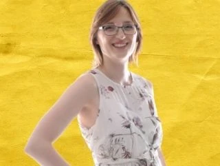 Jane von Klee auf gelbem Hintergrund