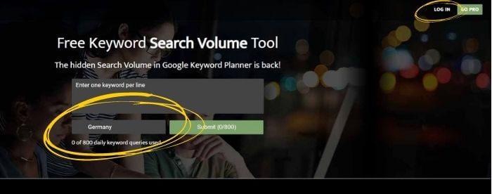 Das Tool Searchvolume.io, mit dem Du das Suchvolumen von Keywords ermitteln kannst, um daraus Deinen SEO-Umsatz zu errechnen